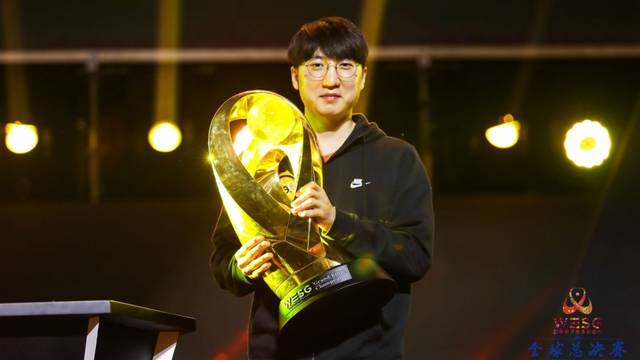 青少年普遍 青少年普遍