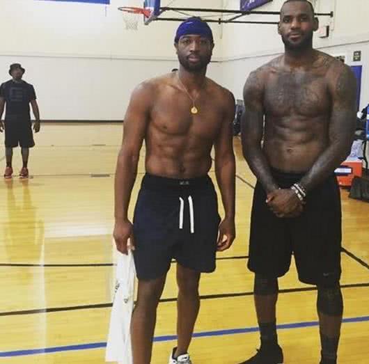 二三人小规 二三人小规